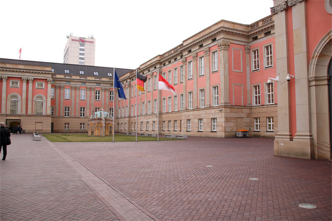 Der Potsdamer Landtag - Brandenburger Geschichte und Moderne vereint.